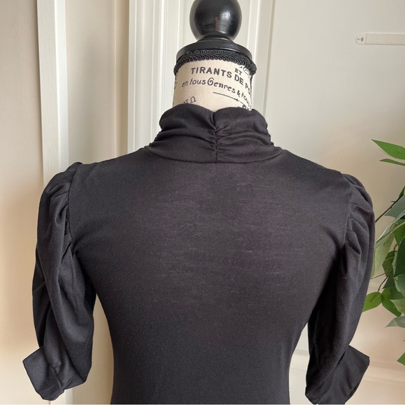 Mandee Pleated Half Sleeves Turtleneck Top Black Sz M - Picture 12 of 16